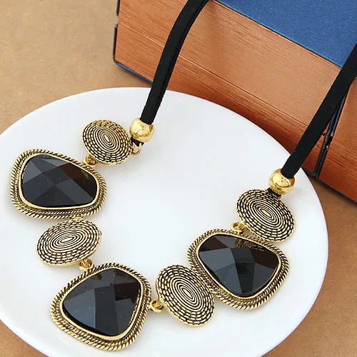 Women's Retro Jewelry Black Rope Chain Choker Necklaces Women Resin Stone Pendant Necklace Maxi Colar Necklaces