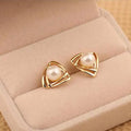 Selling Fashion Personality Earrings Smooth Imitation Pearl Earrings For Women Women's Earrings 2017 Stud Earrings Brincos