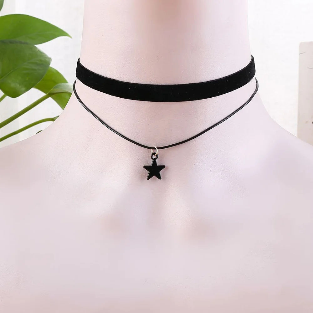 Gothic Punk Double Layer Short Velvet Choker Women's Neck Chain Vintage Neck Jewelry Black Star Pendant Necklace