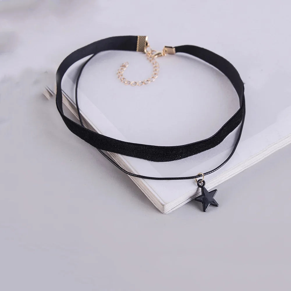 Gothic Punk Double Layer Short Velvet Choker Women's Neck Chain Vintage Neck Jewelry Black Star Pendant Necklace Collier Femme