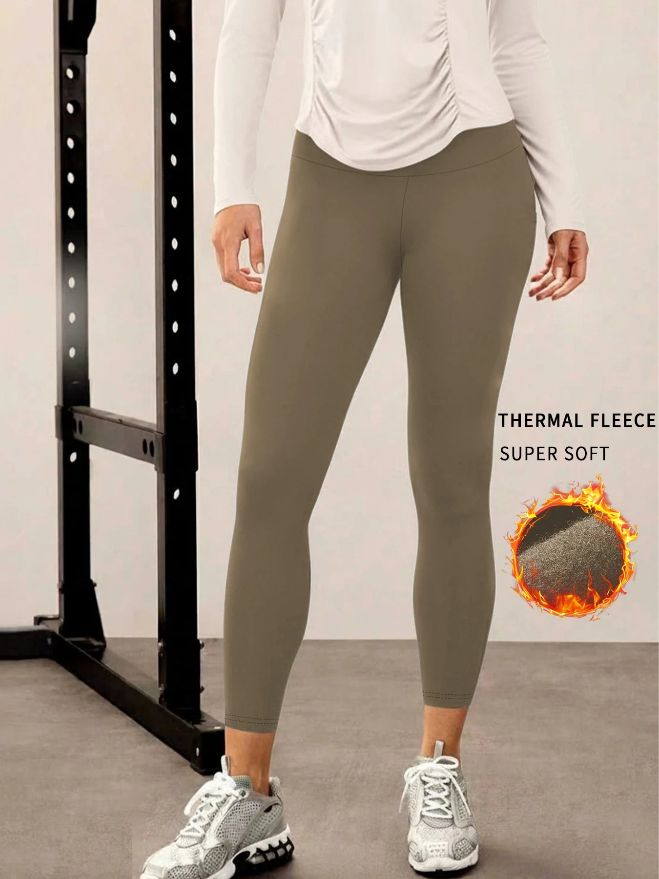 Women's winter running leggings. High waist design provides coverage and comfort for yoga and workout sessions
