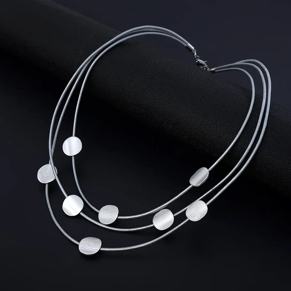 Fashionable Alloy Simple Collarbone Short Necklace Multi-layer Women's Niche High-end Sweater Chain Accessories