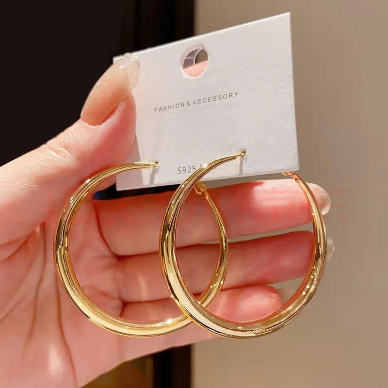 Fashion Exaggerated Big Circle Hoop Earrings for Women Statement Jewelry Smooth Circle Earrings Femme Boucles d'oreilles