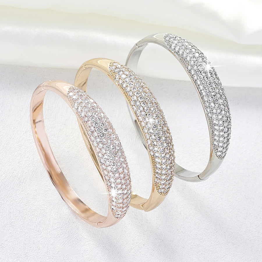 Elegant Lightweight Ladies Bracelet Fashionable Luxury Accessory for Daily Use Ideal Gift Jewelry for Family And Friends
