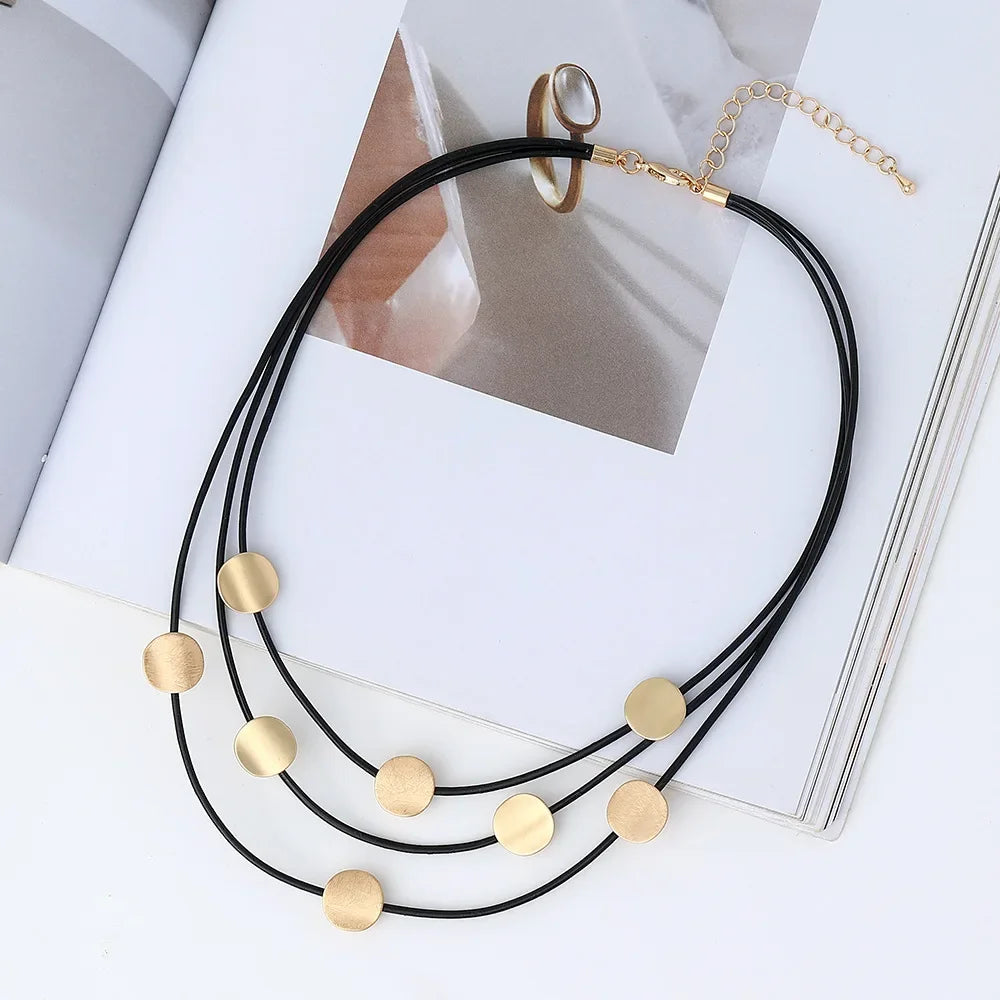 Fashionable Alloy Simple Collarbone Short Necklace Multi-layer Women's Niche High-end Sweater Chain Accessories